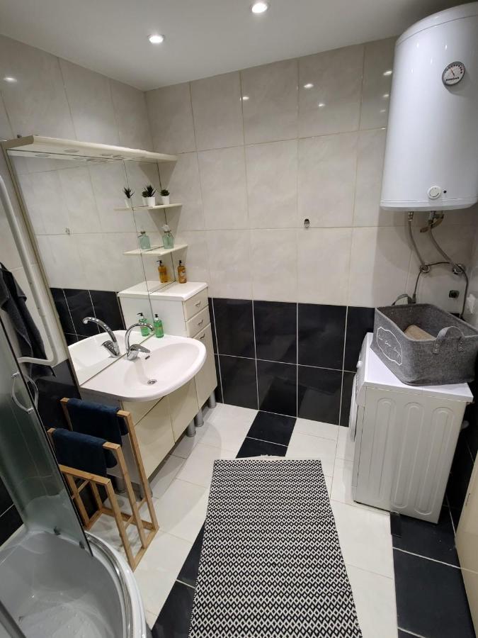 Studio Apartman Karler Karlovac Esterno foto