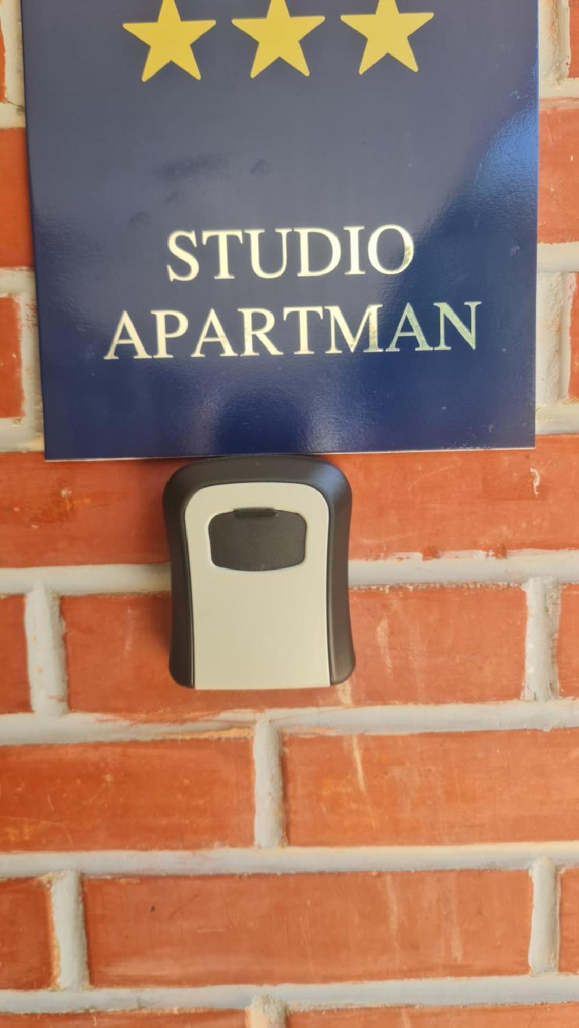 Studio Apartman Karler Karlovac Esterno foto